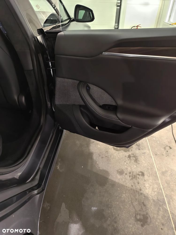 Tesla Model S Long Range AWD - 24