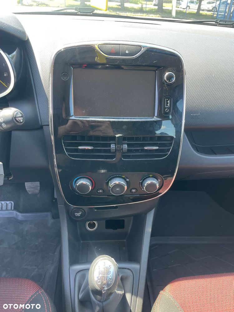 Renault Clio - 10