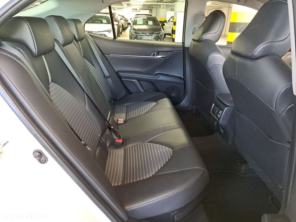 Toyota Camry 2.5 Hybrid Prestige CVT - 15
