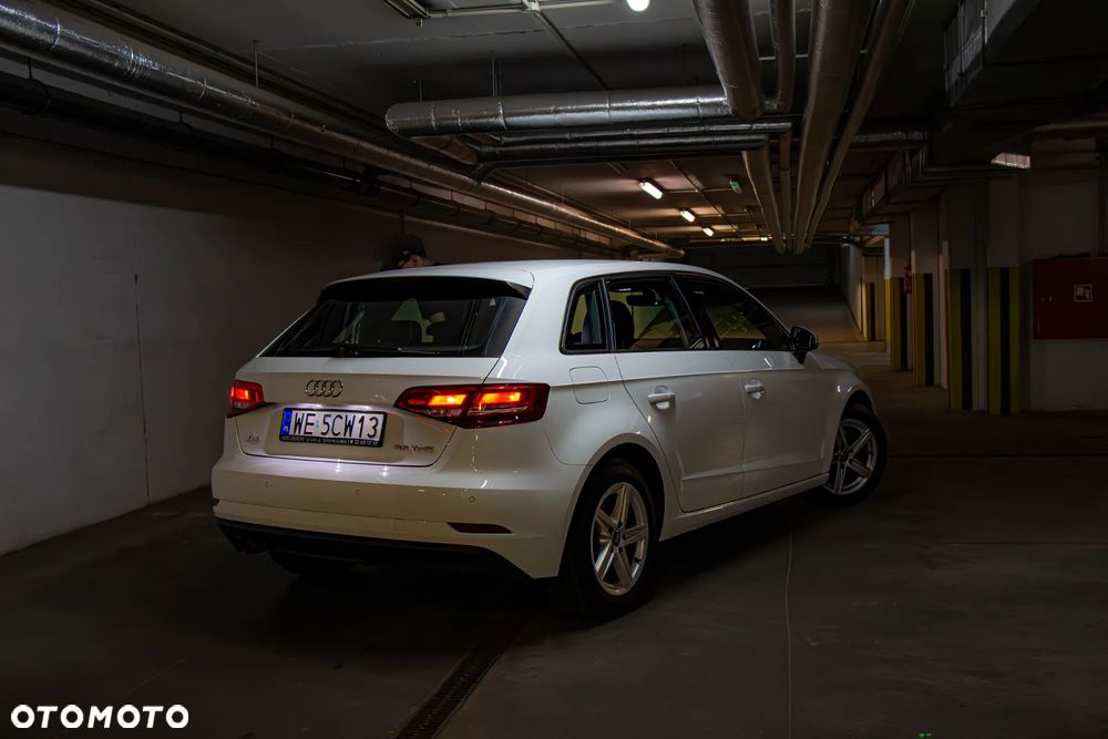Audi A3 Sportback 35 TFSI S tronic - 12