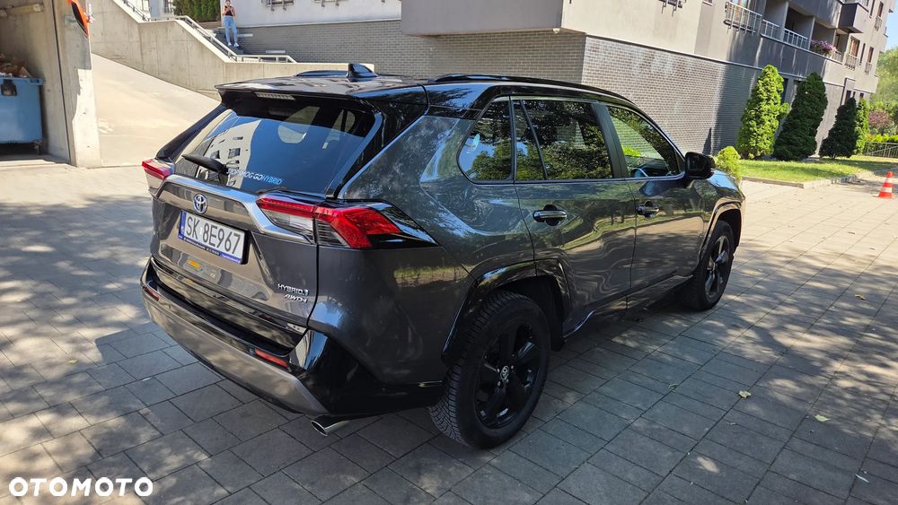 Toyota RAV4 - 8