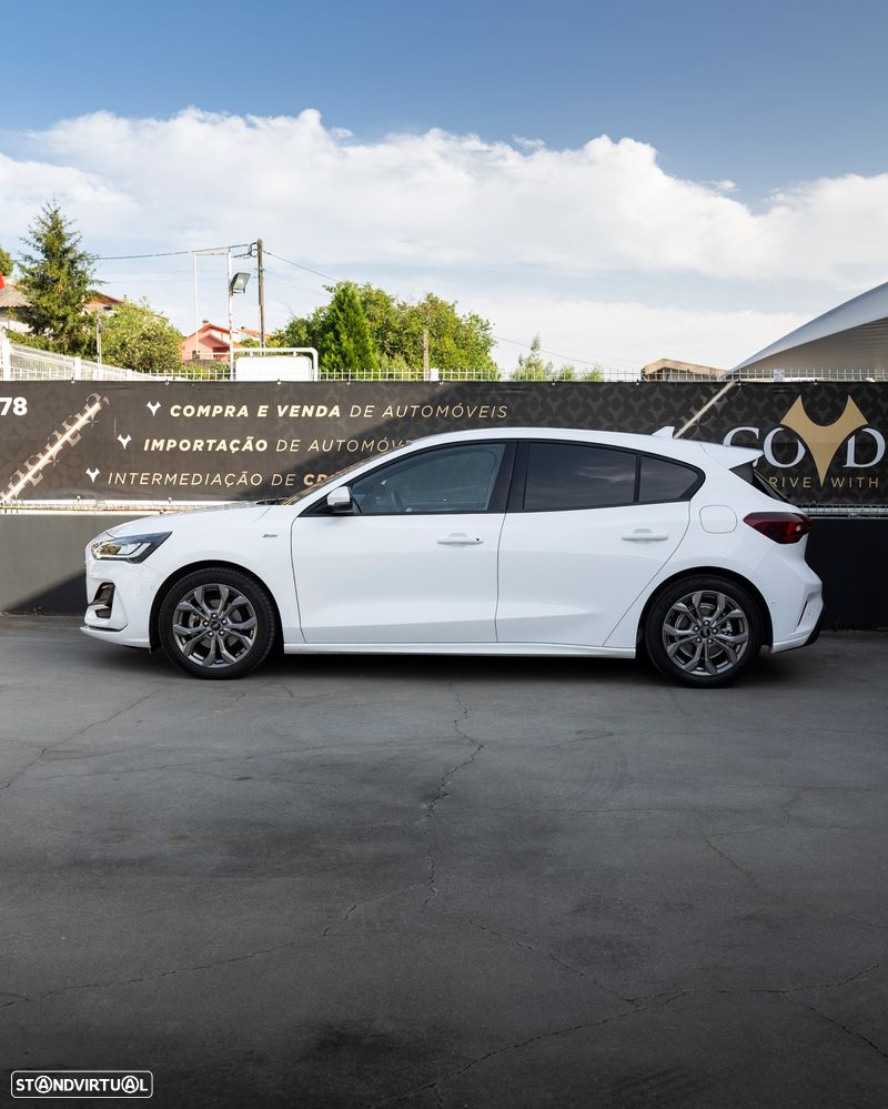 Ford Focus 1.0 EcoBoost MHEV ST-Line X - 2