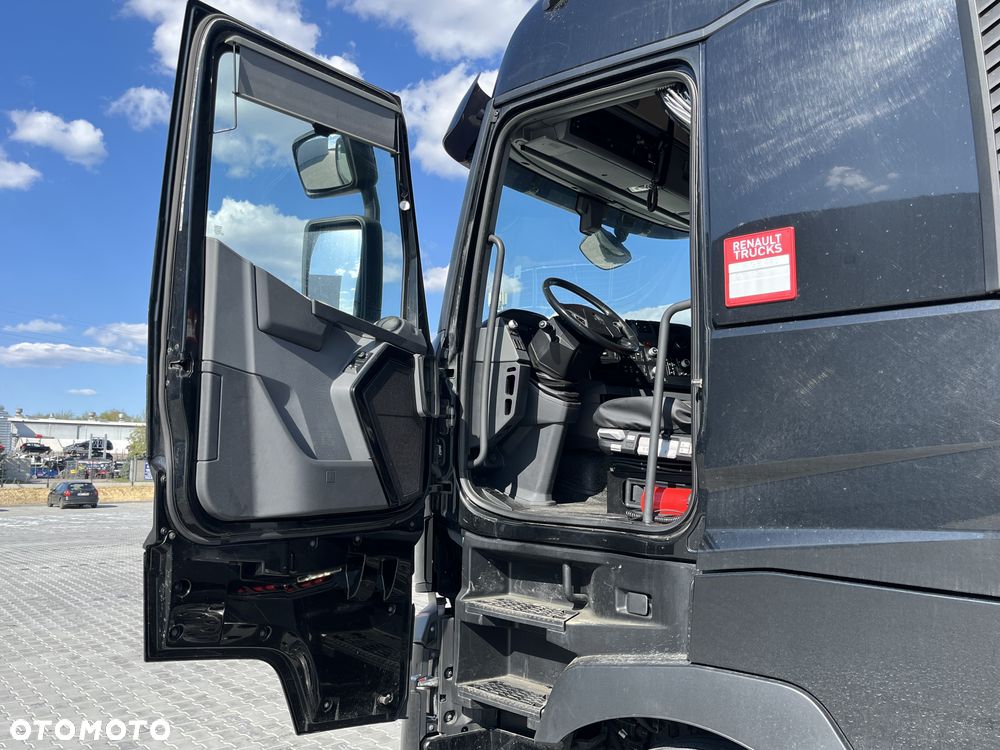 Renault T480 - 17