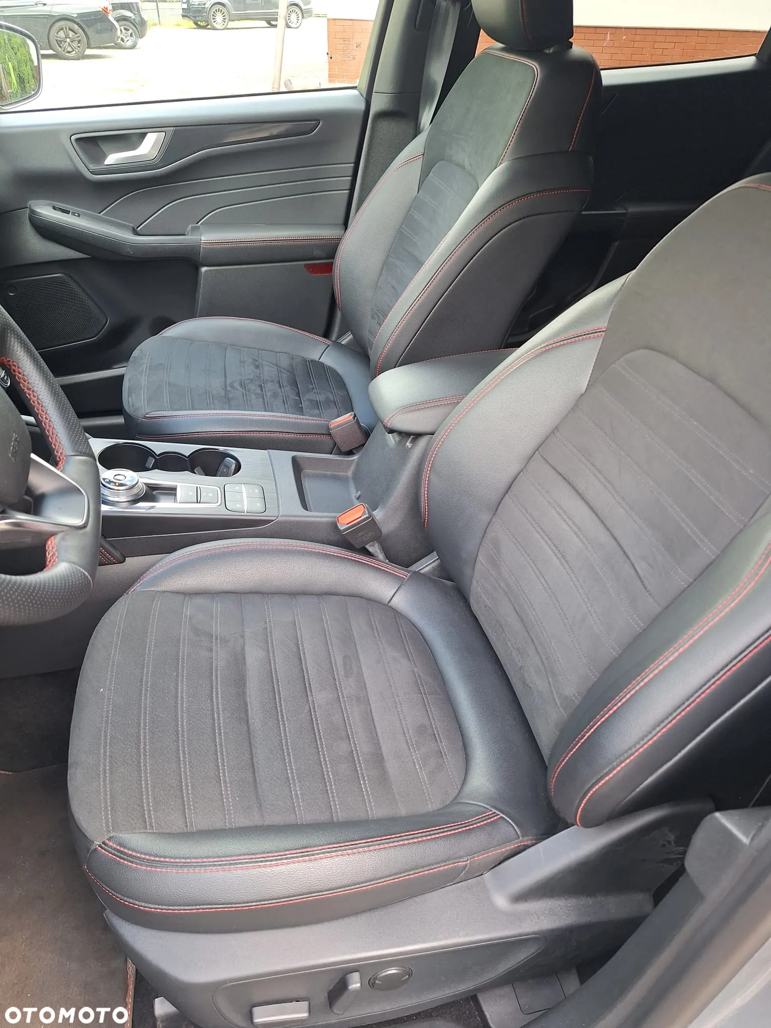Ford Kuga - 11