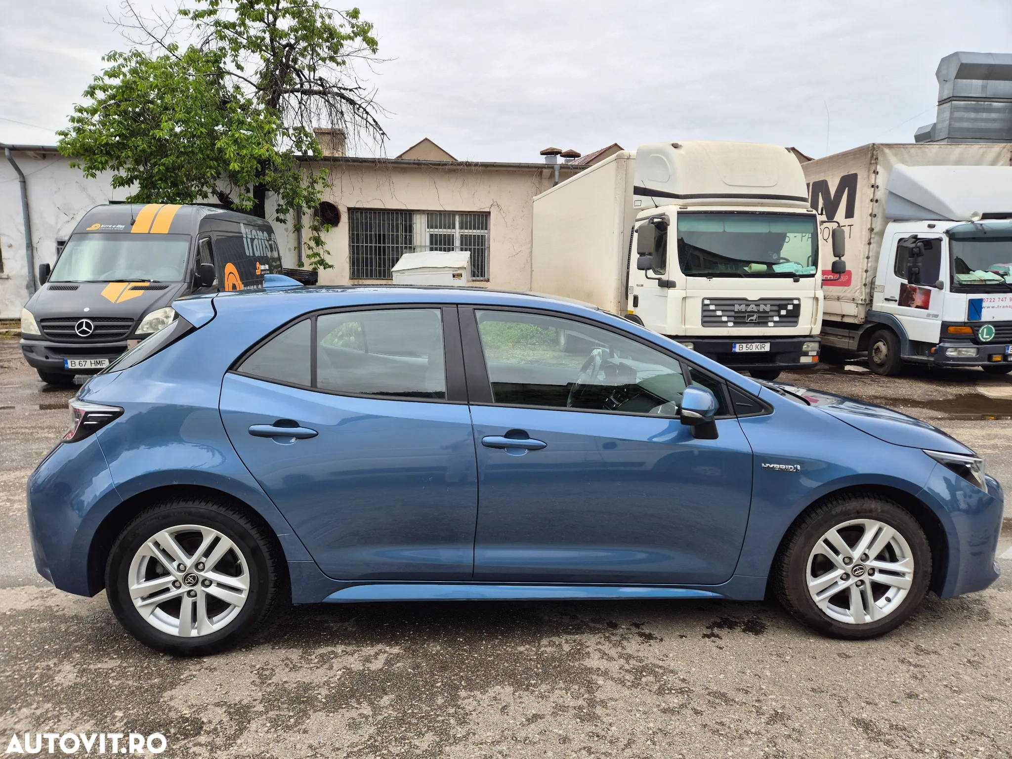 Toyota Corolla 1.8 HSD Business - 9