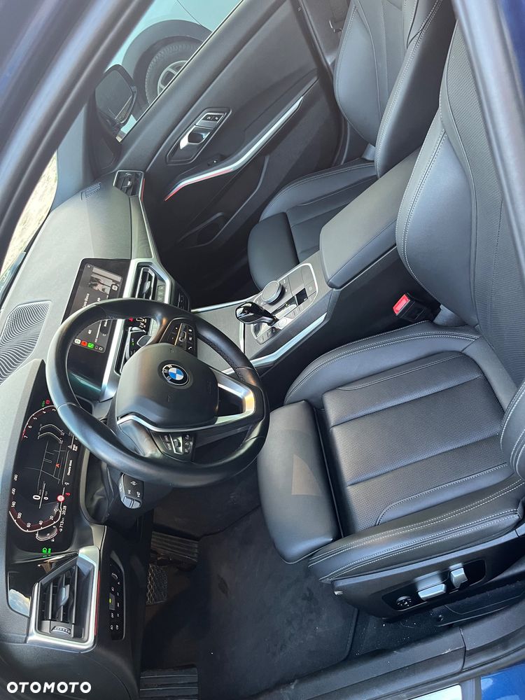 BMW Seria 3 330i Sport Line - 8
