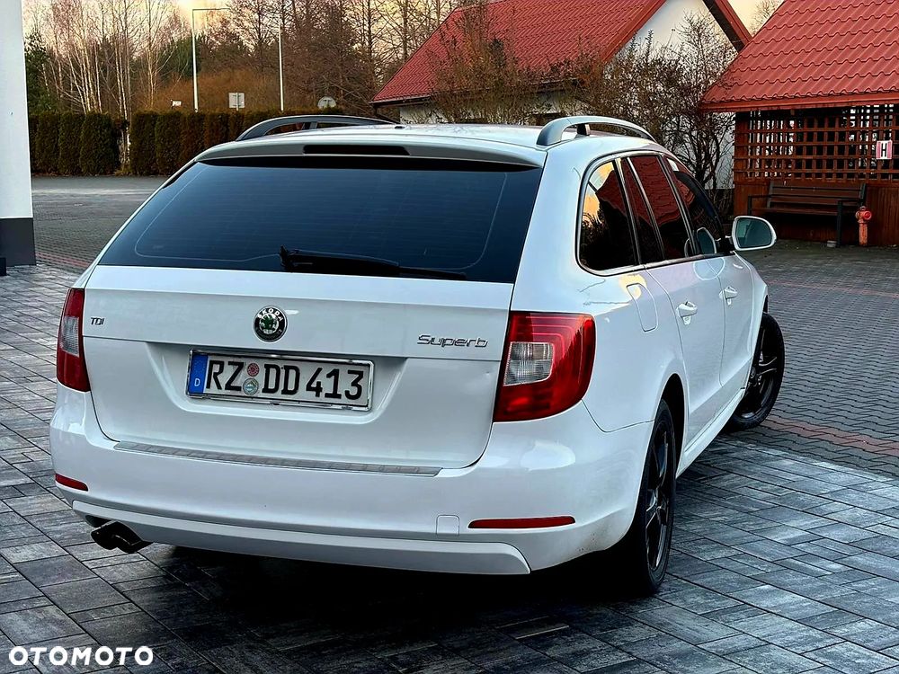 Skoda Superb 2.0 TDI Exclusive - 3