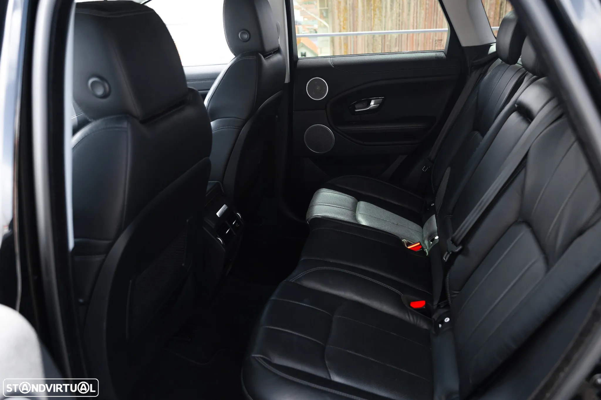 Land Rover Range Rover Evoque 2.0 eD4 SE Dynamic - 24