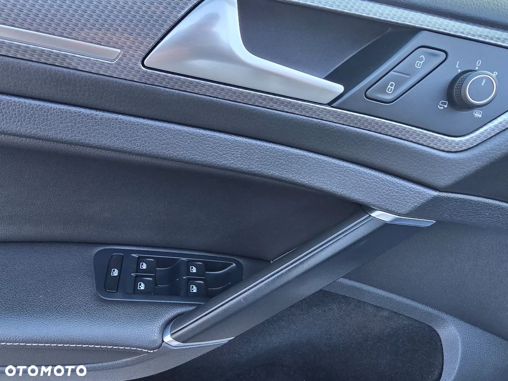 Volkswagen Golf Variant 2.0 TDI BMT 4Mot Highline - 20