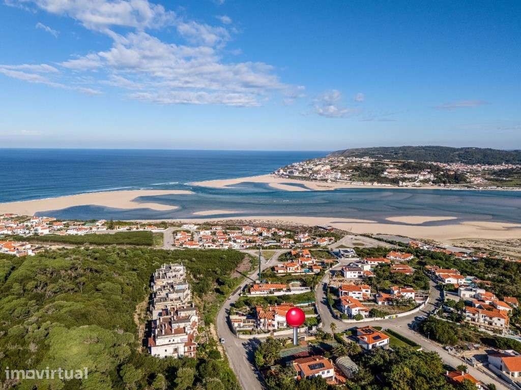Lote junto à Lagoa de Óbidos - a apenas 500 metros da praia - Grande imagem: 3/22