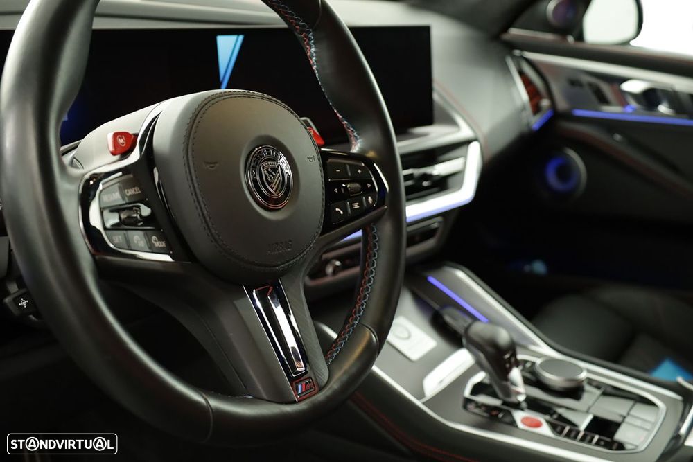 BMW XM Label Red - 9