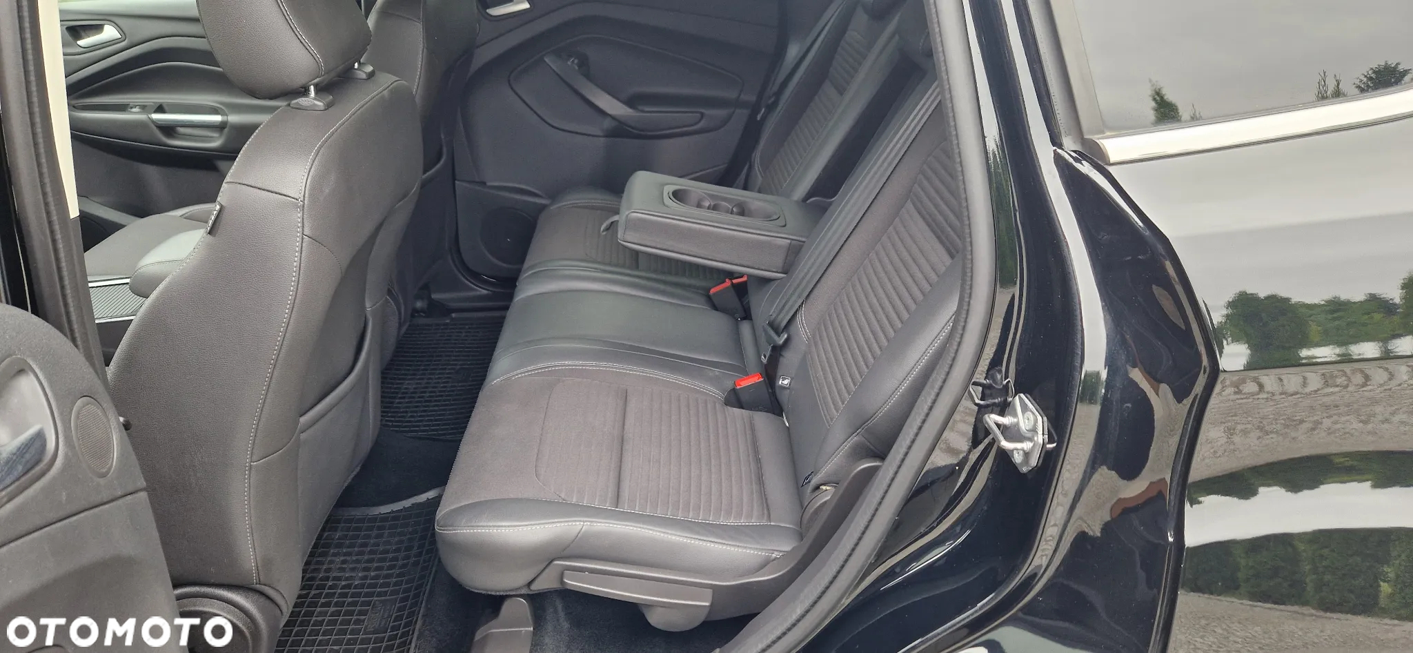 Ford Kuga 2.0 TDCi FWD Titanium Plus - 27