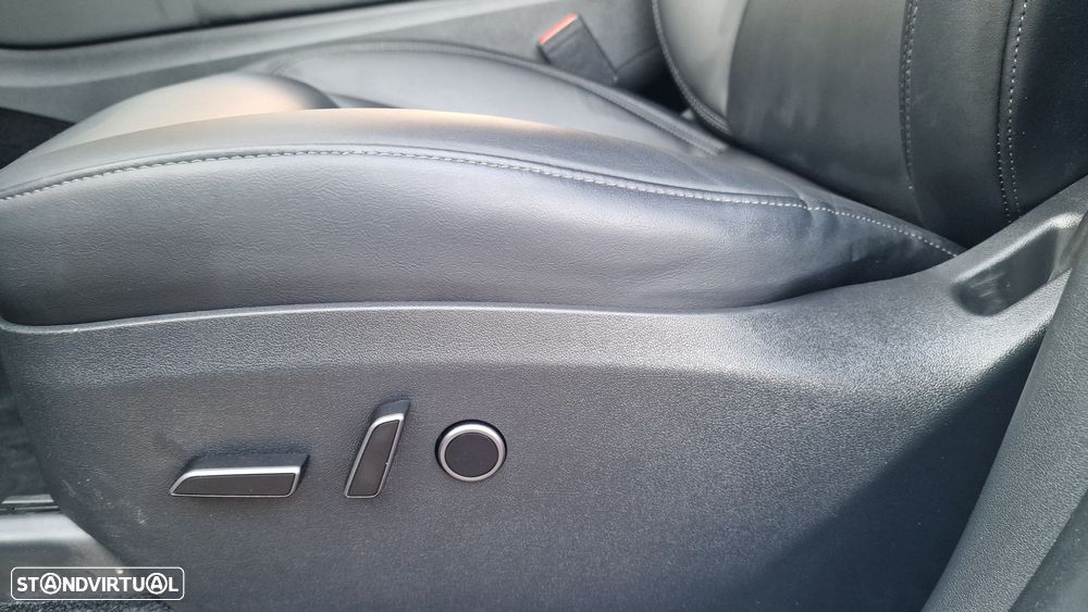 Tesla Model Y Long Range Tração Integral - 27