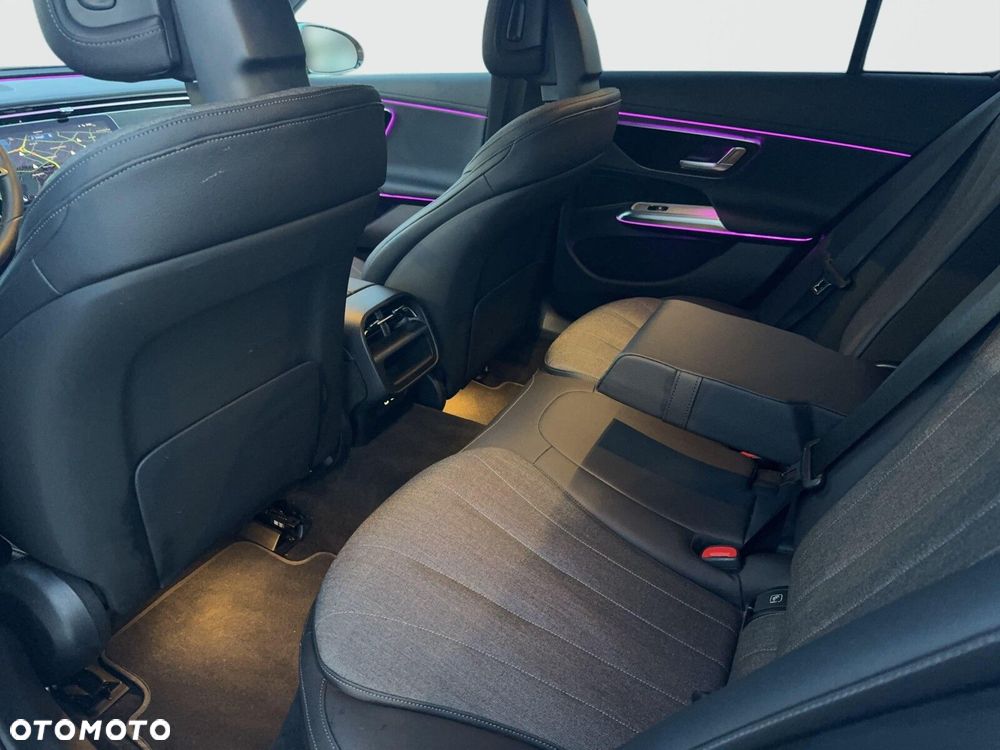 Mercedes-Benz Klasa E - 22