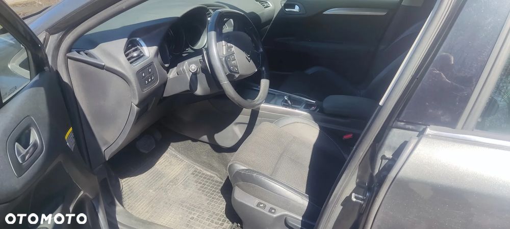 Citroën C4 e-HDi 110 EGS6 Stop/Start System Exclusive - 15