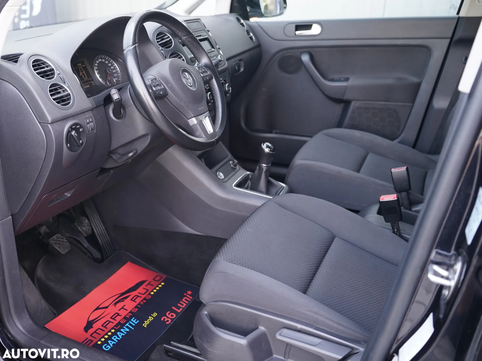 Volkswagen Golf Plus 1.6 TDI DPF BlueMotion Technology Comfortline - 9