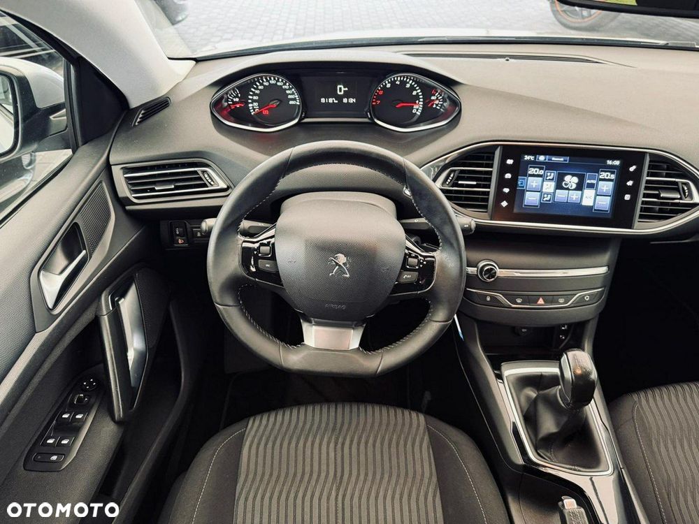 Peugeot 308 - 23
