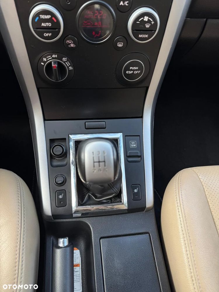 Suzuki Grand Vitara 2.4 De Luxe - 14