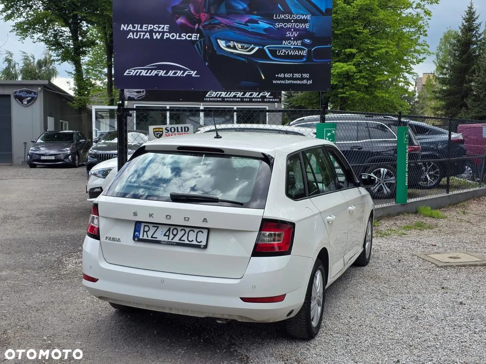 Skoda Fabia 1.0 Ambition - 10