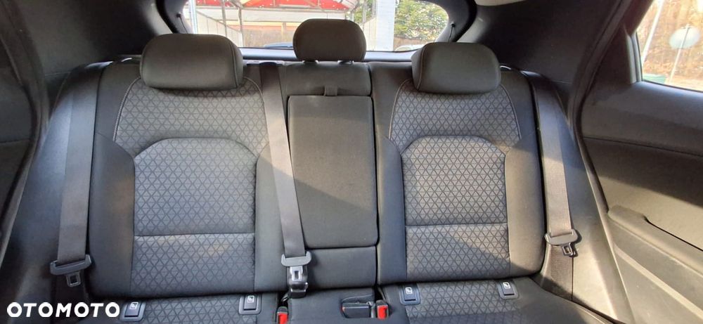 Kia XCeed 1.4 T-GDI M - 9