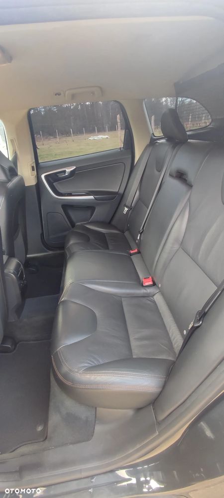 Volvo XC 60 D5 AWD - 27