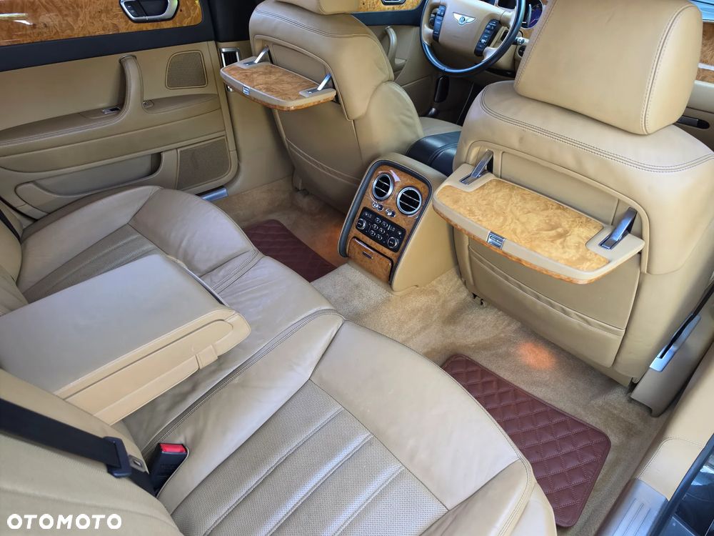 Bentley Flying Spur - 13