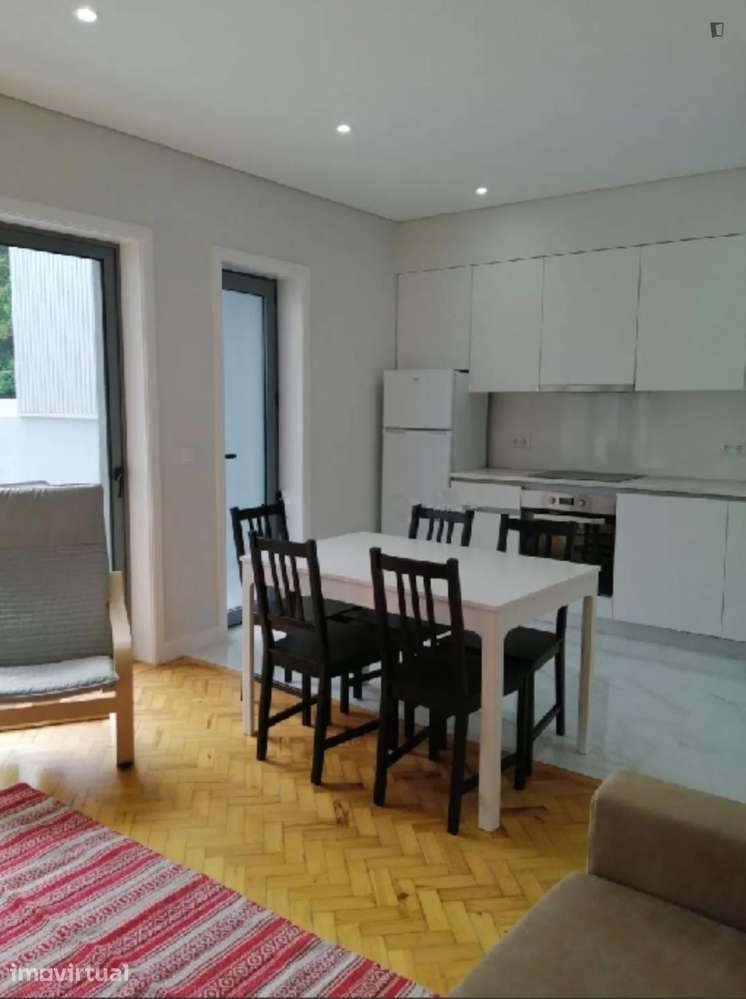 Casa com 5 quartos - localizado em Paranhos Porto - Grande imagem: 5/17