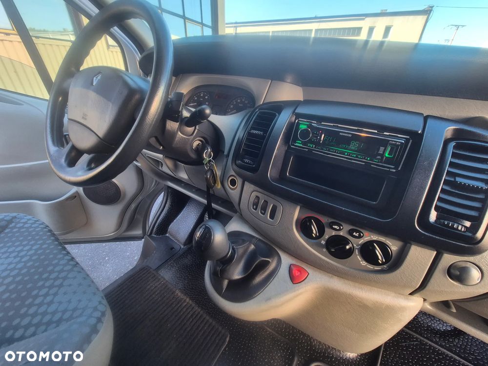 Renault TRAFIC - 29
