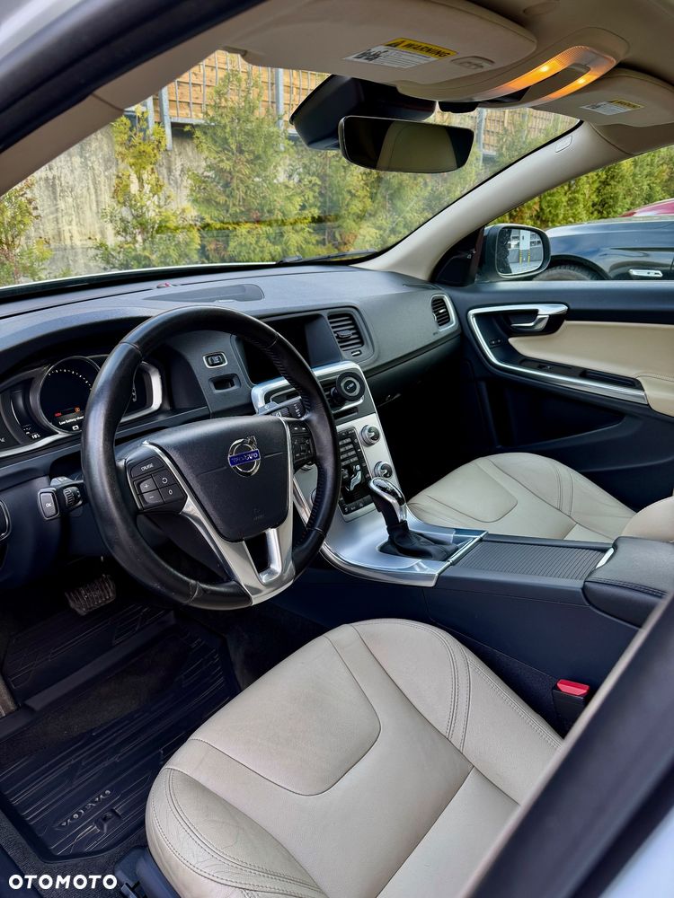 Volvo S60 T5 Geartronic RDesign - 19