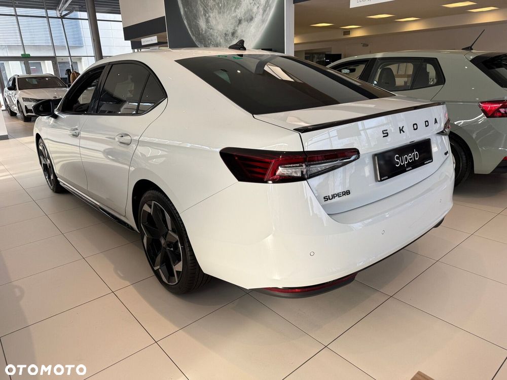 Skoda Superb 2.0 TSI Sportline DSG - 7