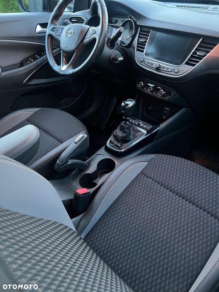Opel Crossland X - 34