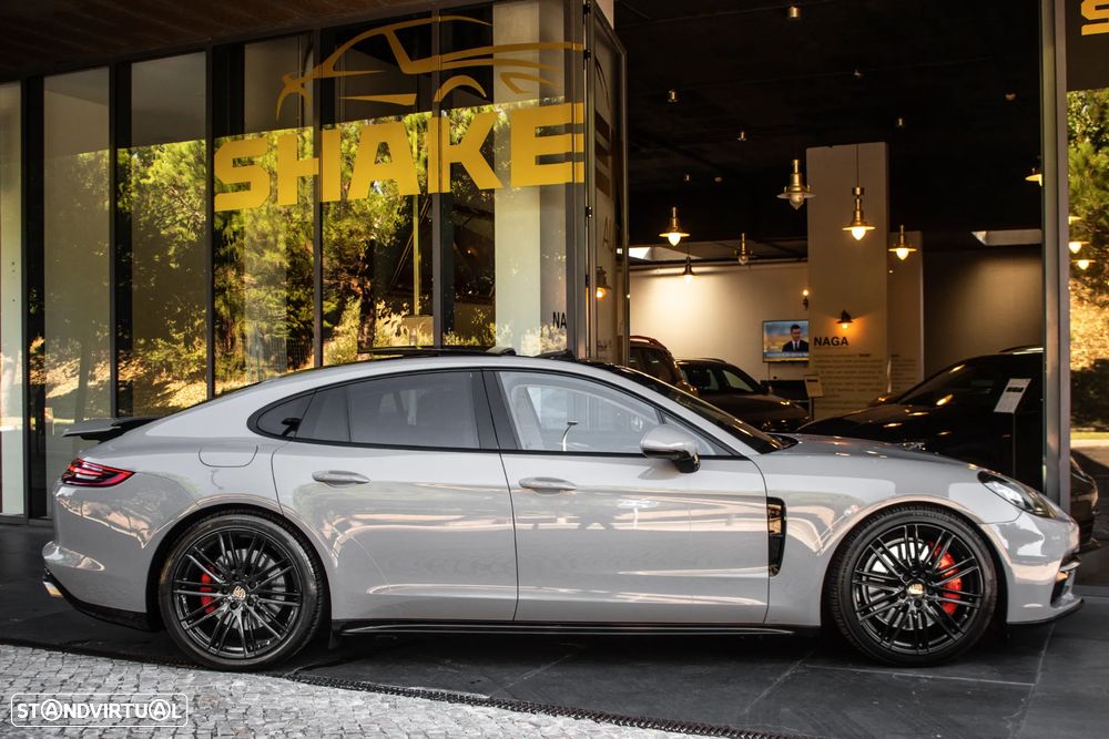 Porsche Panamera 4 E-Hybrid - 5