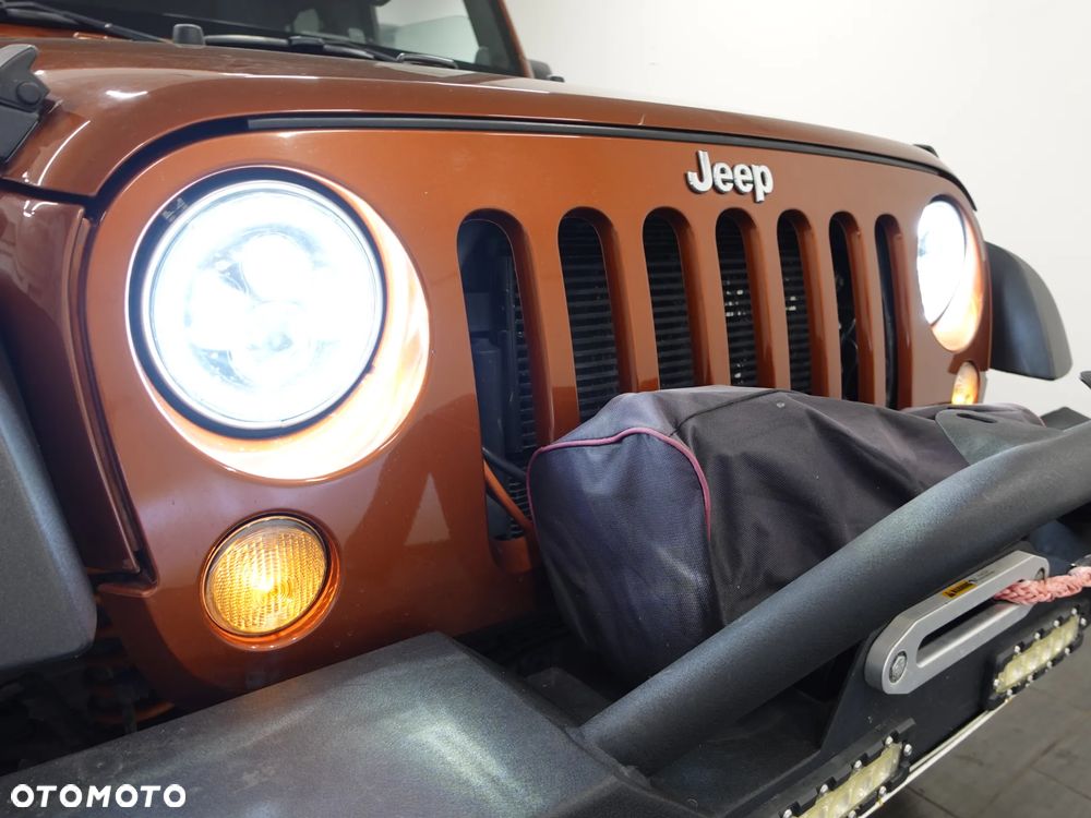 Jeep Wrangler - 35