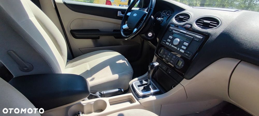 Ford Focus 1.6 16V Ghia - 15