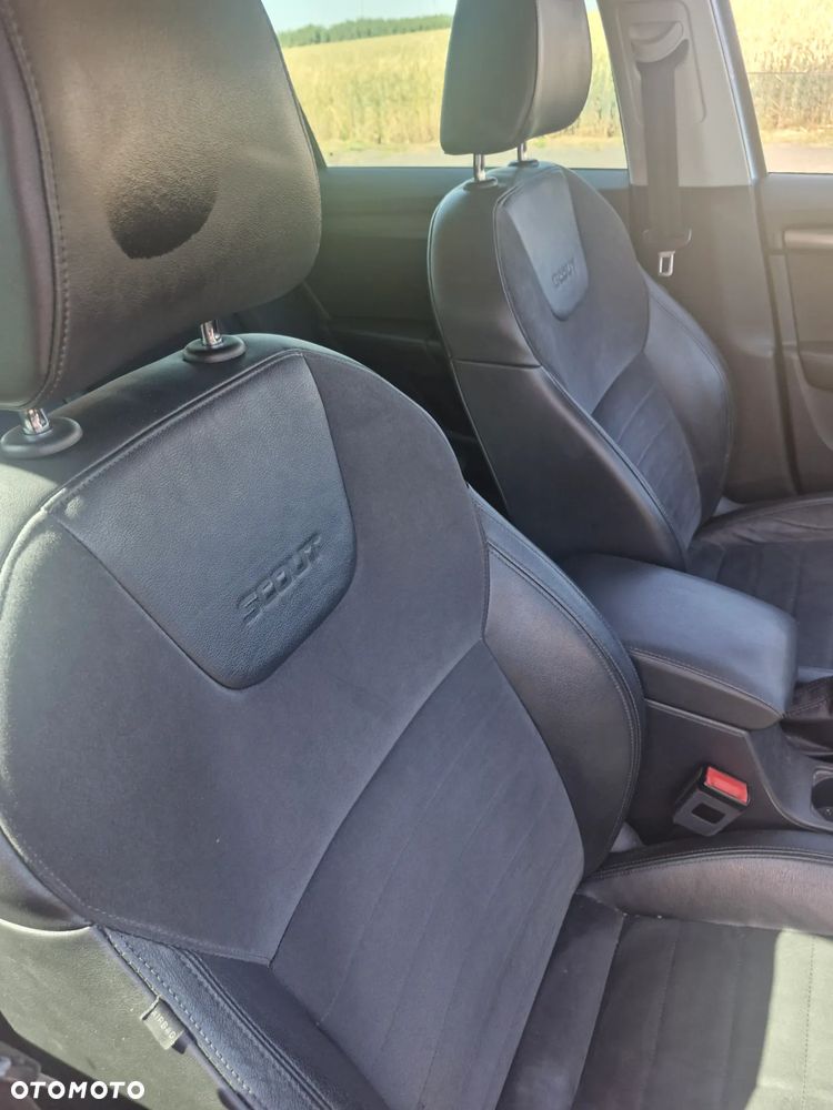 Skoda Octavia Combi 2.0 TDI (Green tec) 4x4 Scout - 11