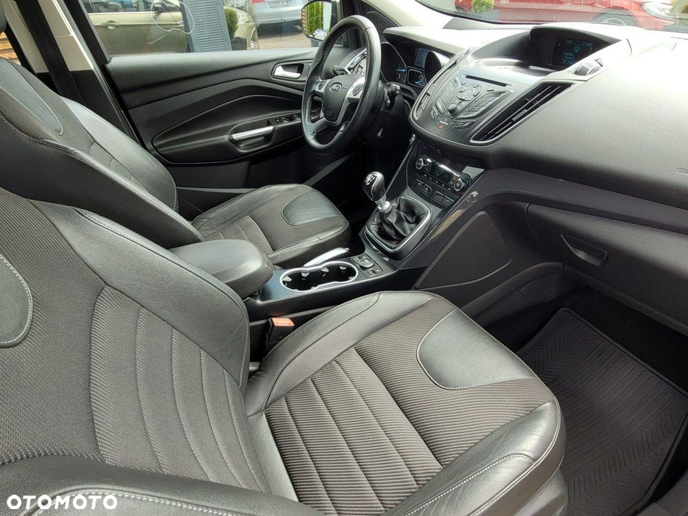 Ford Kuga - 32