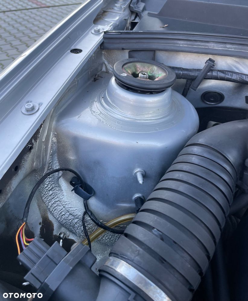 Volkswagen Golf - 22