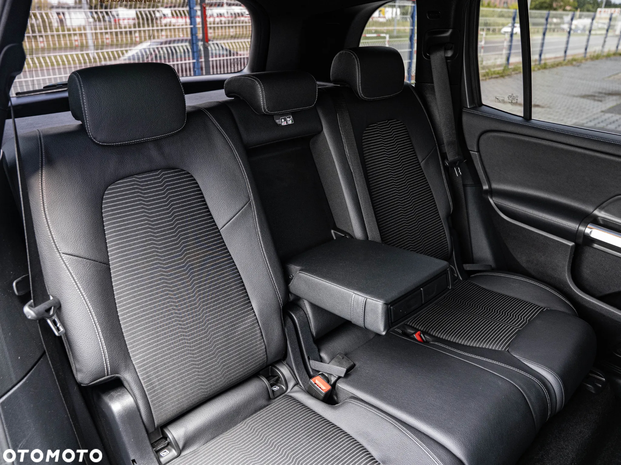 Mercedes-Benz GLB 200 d 8G-DCT Progressive Advanced - 27