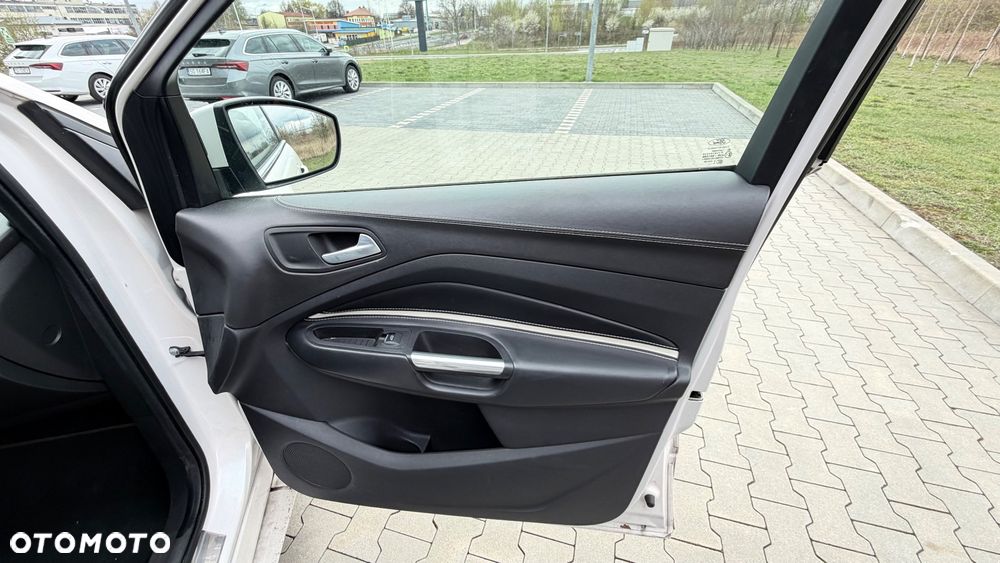 Ford Kuga 2.0 TDCi 4x4 Vignale - 22