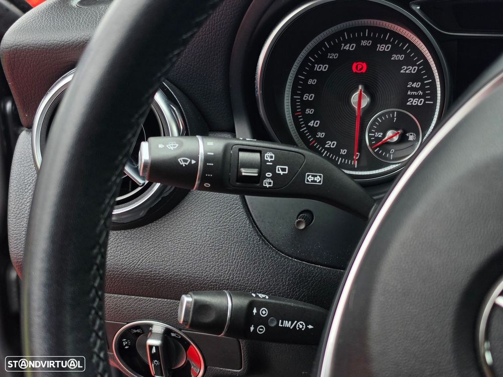 Mercedes-Benz GLA 200 Urban Aut. - 21