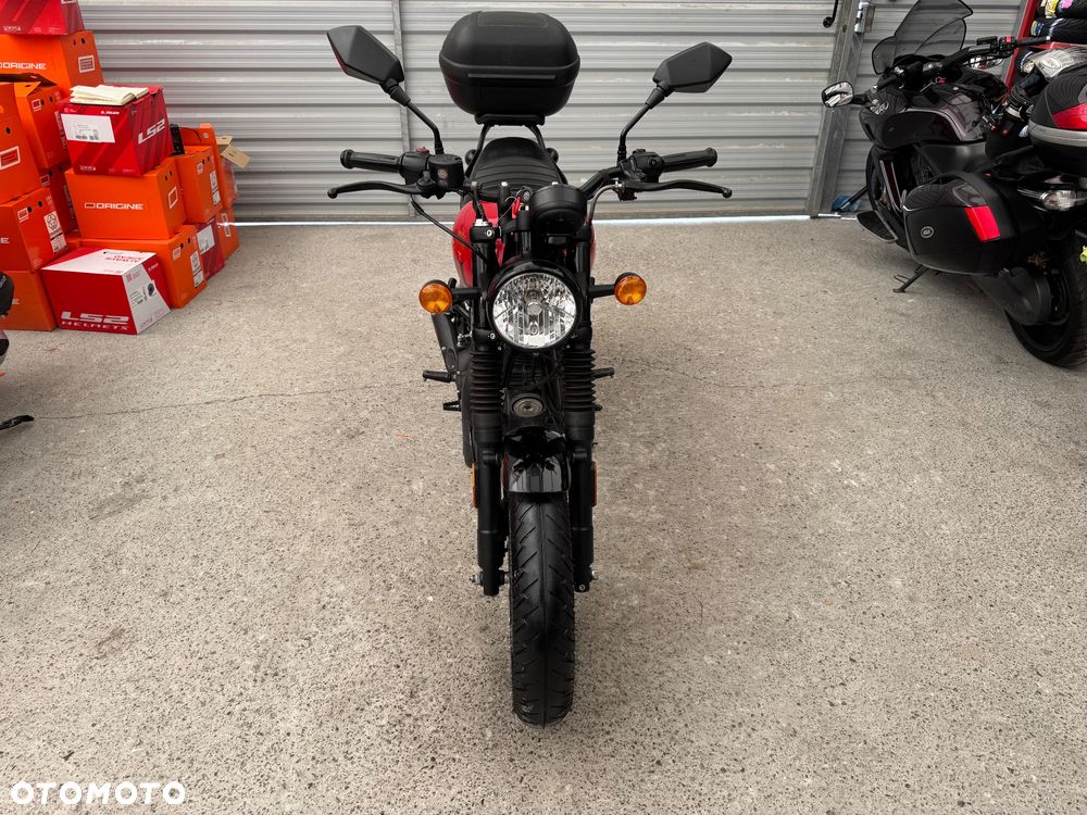 Royal Enfield HNTR - 4