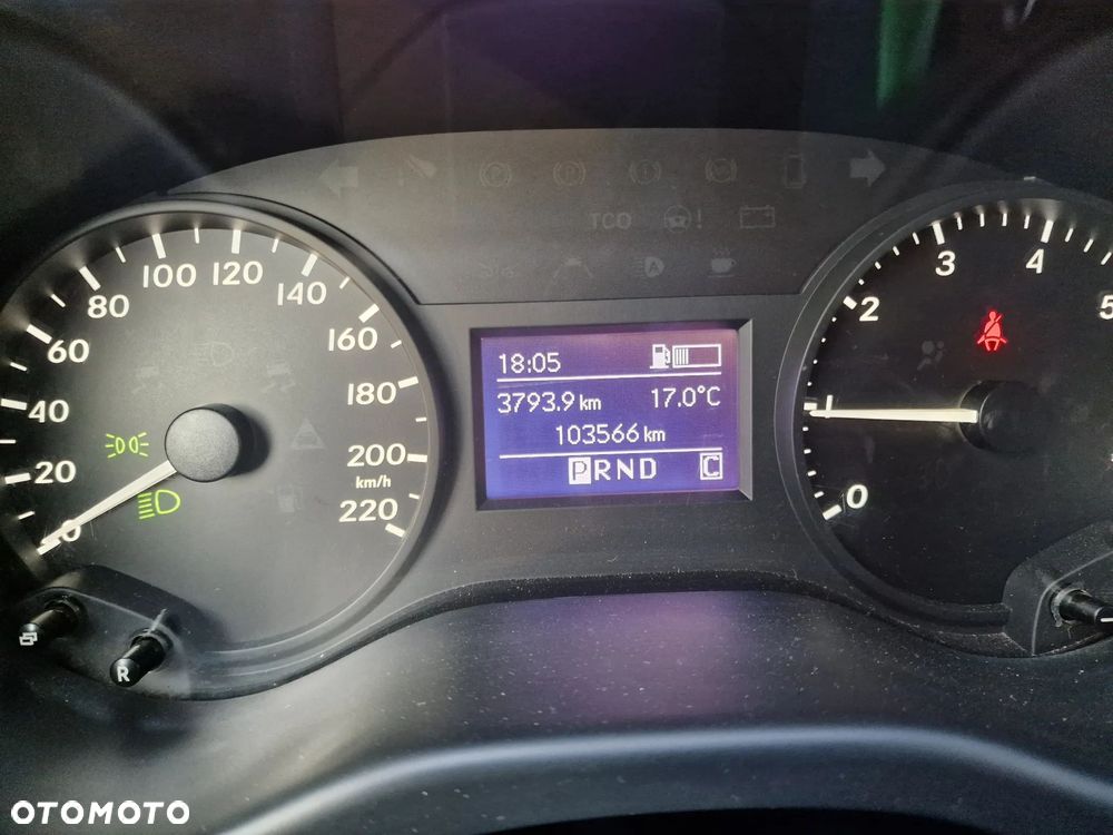 Mercedes-Benz Vito - 9