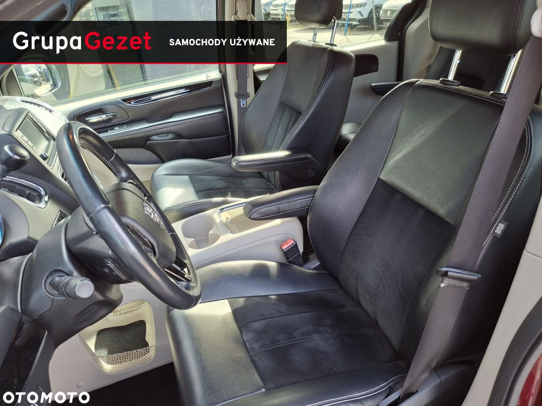 Dodge Grand Caravan - 8