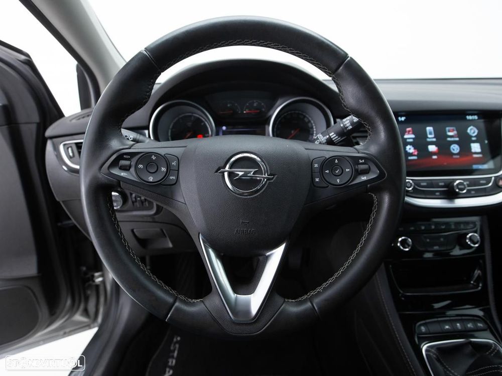 Opel Astra Sports Tourer - 14