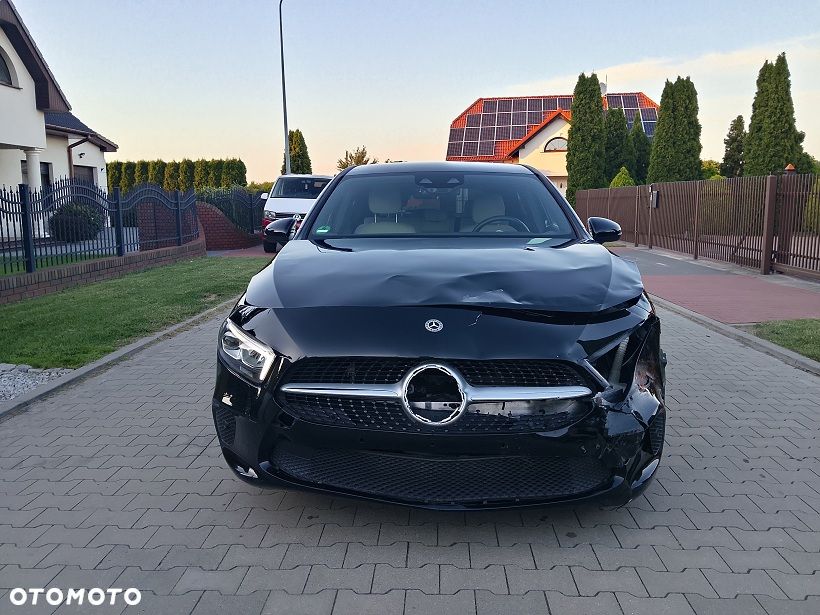 Mercedes-Benz Klasa A 200 7G-DCT Special Edition - 8