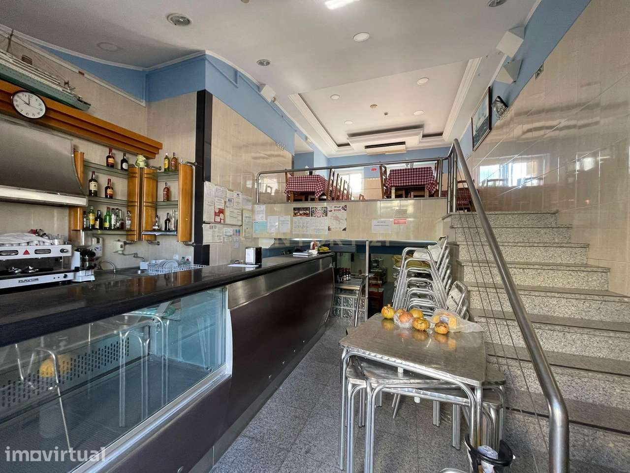 Espaço comercial com rentabilidade à venda na Rua D. João I - Almada - Grande imagem: 4/23