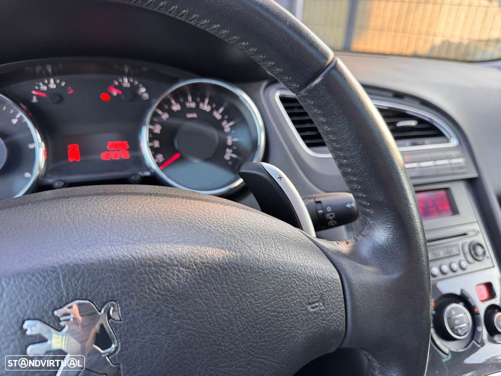 Peugeot 5008 1.6 HDi Executive CMP6 - 22