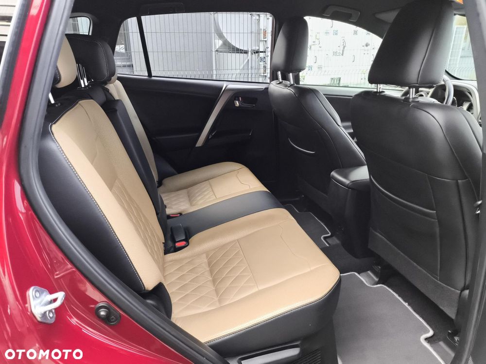 Toyota RAV4 - 10