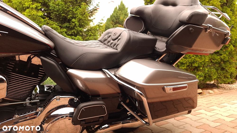 Harley-Davidson Touring Road Glide - 21