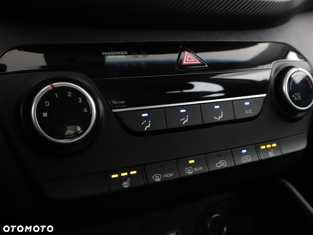 Hyundai Tucson 1.6 GDi 2WD Select - 28